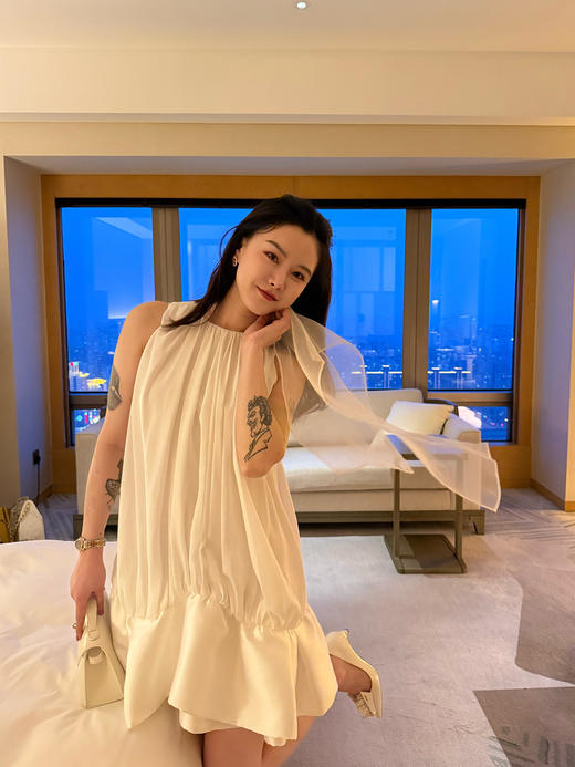 DUO智仙生 黑标 铂金女孩 像郁金香一样盛开贵气褶皱连衣裙 商品图1