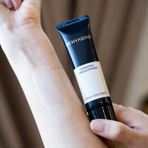 【超值2支装】润熙泉 水感妆前隔离乳 伪素颜神器 质地轻薄已推开 30g*2支 商品图5