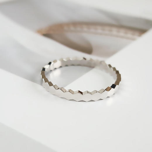 【95新】CHAUMET尚美Bee de Chaumet爱·巢系列18K白金蜂巢戒指57号中性款090226NJM43 商品图2