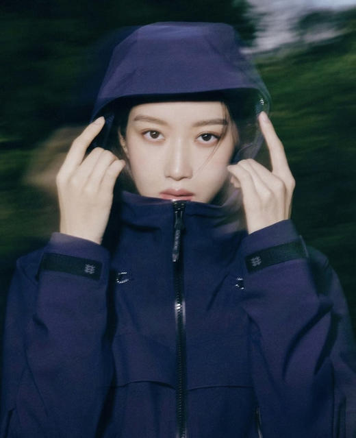 318-3 两棵树 女士四色冲锋衣 外套 再不秒肯定就没了 商品图6