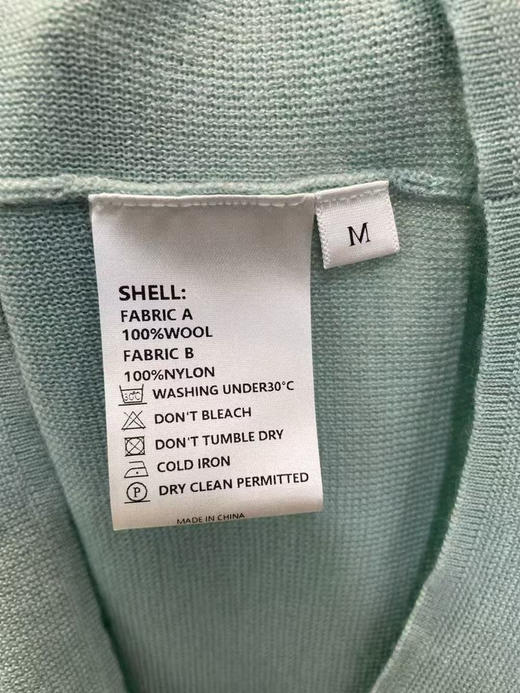 南油原创高品质  新款睫毛蕾丝拼接V领弹力五分袖薄款针织衫 商品图4