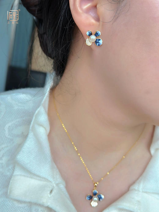 珐琅彩·四叶青925银镀金珍珠项链 | 珐琅彩.四叶青925银镀金珍珠耳饰 商品图12