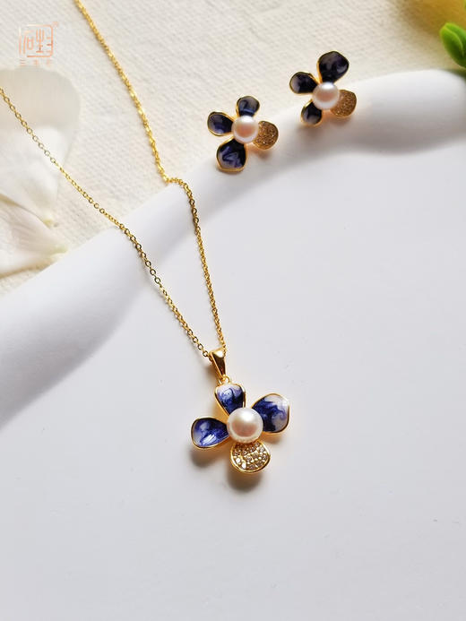 珐琅彩·四叶青925银镀金珍珠项链 | 珐琅彩.四叶青925银镀金珍珠耳饰 商品图6