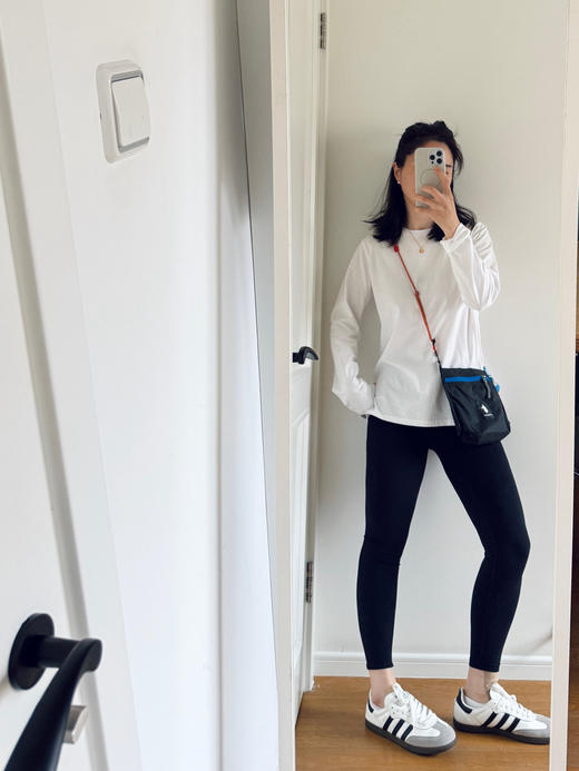 衣橱全勤搭子-下摆开叉圆领长袖T【包邮+三天无理由退换】 商品图8