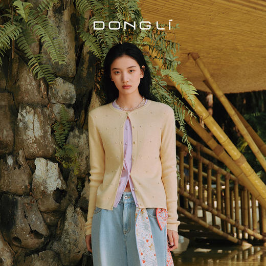 东黎 • 万物复苏 凝露 山羊绒桑蚕丝 女士春季圆领系扣开衫 6048 商品图0