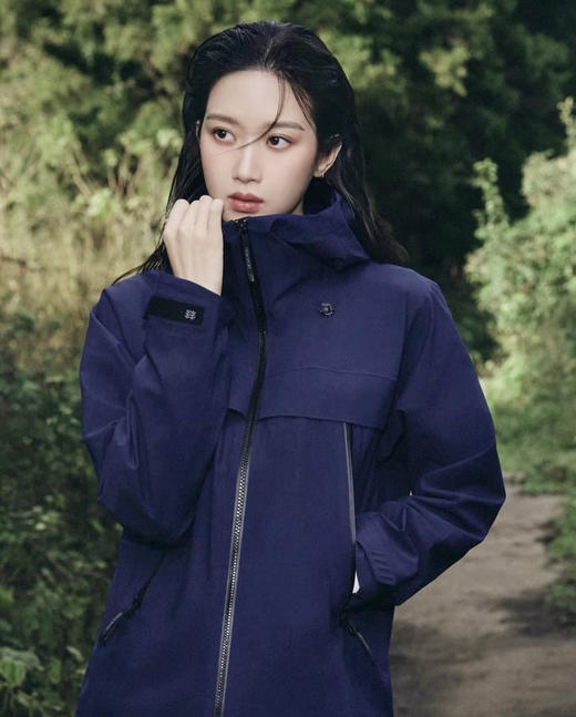 318-3 两棵树 女士四色冲锋衣 外套 再不秒肯定就没了 商品图8