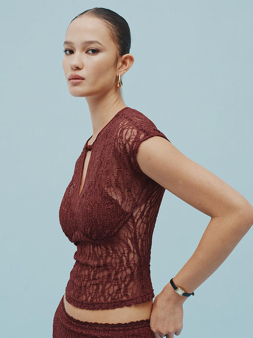 TR她热 御姐风情 酒红色弹力蕾丝镂空复古性感修身包臀T恤半裙套装 上衣L预售 商品图0