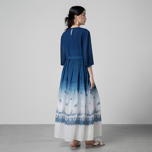 【林栖设计小店】植物染色|手工青花蓝渐变优雅印花2026春新款苎麻连衣裙1961174 商品图3
