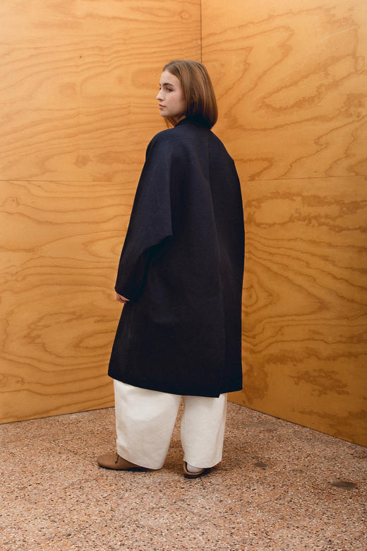 Boboutic 26SS 碳黑丝棉麻廓形长外套 商品图6