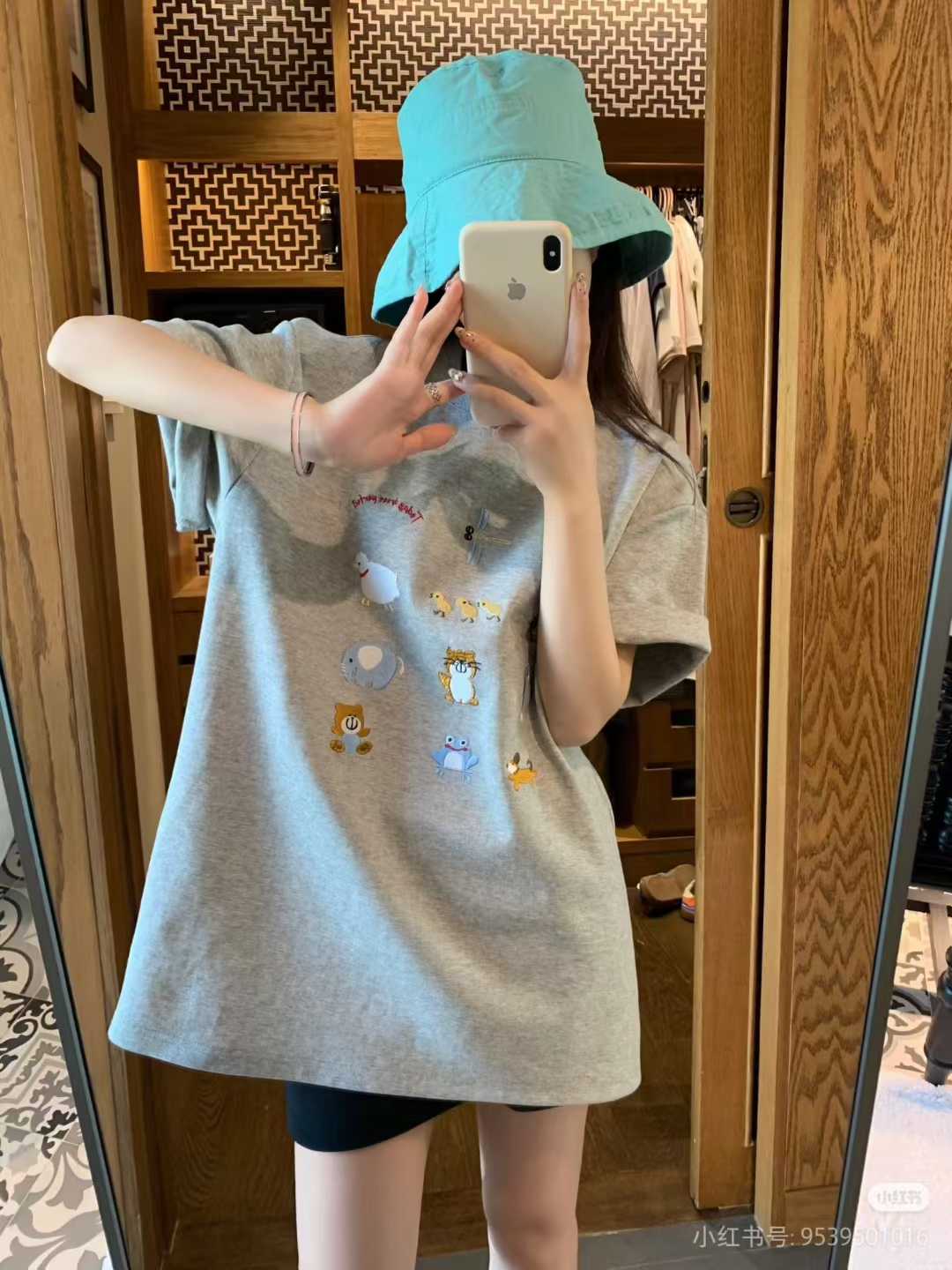 特价出！少量！ADER卡通刺绣短袖T恤~