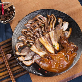 泰祥-宝竹酱卤猪蹄+酱卤猪耳朵+酱卤猪头肉组合装，小火慢炖，咸淡适中，入口筋皮软糯，老少皆宜，抽气密封包装，携带方便，吉祥如意熟食礼盒