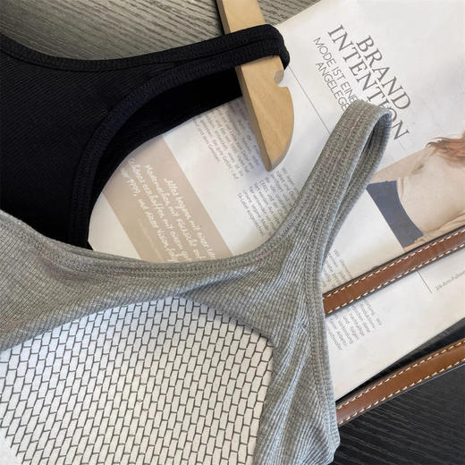 直发【C6240】优可丝升级~一体杯带胸垫宽螺纹吊带背心美背 商品图8