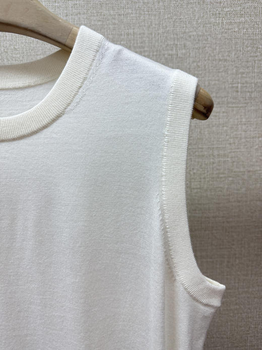 圆领羊毛背心 商品图4