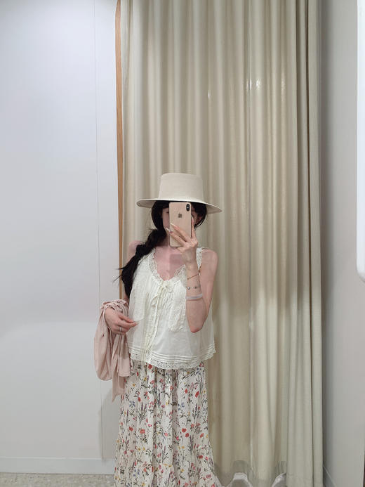 金蘑菇菇 茉莉与小豆蔻/ 纯白法式top碎花半裙套组 商品图7