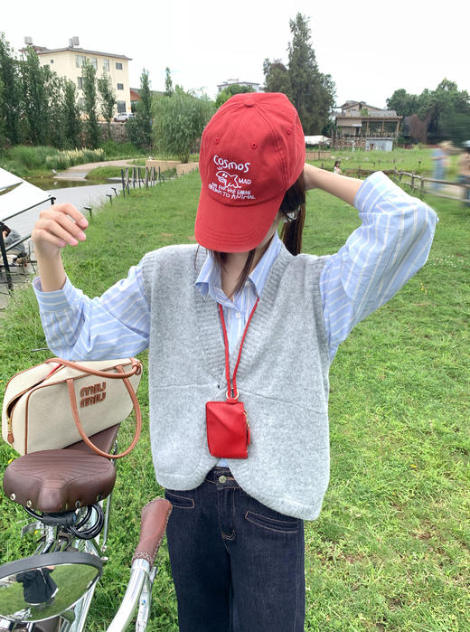 <曾小咸推荐>3.19现货秒杀 ！微信超特价！韩系纯色V领毛织背心 日常129.99 立减70 秒杀59.99！！ 蓝白条纹衬衫 秒杀89.99！卡其色中长款风衣 秒杀169.99！！ 商品图10