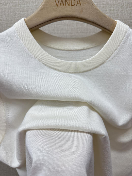 圆领羊毛背心 商品图6