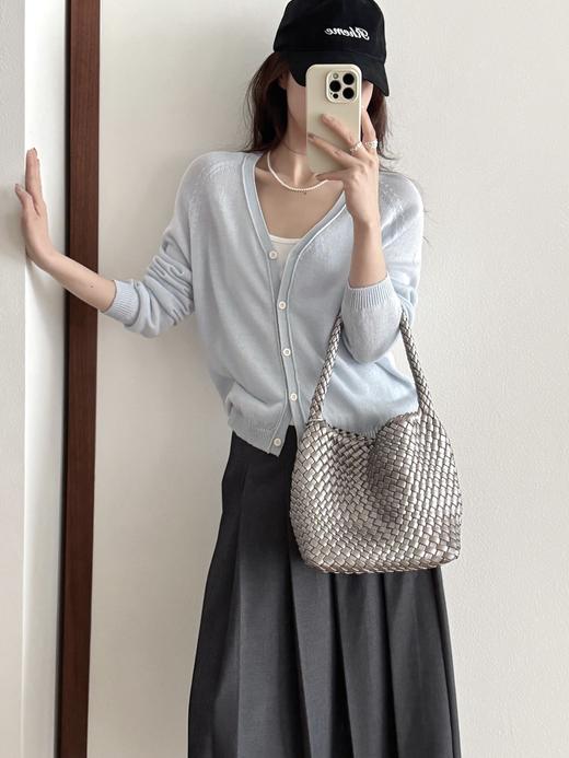 🥳【氛享】私服系列❗️【仟梓赫 天丝亚麻羊毛开衫 】❗百搭的一款开衫！✨颜色真的好看到爆‼️ 用了高品质的天丝亚麻混纺材质，❗❗❗👍质感真的无敌了！ 商品图3