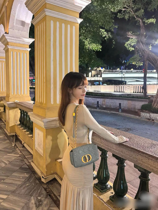 Dior CARO 灰蓝色 菱格 小号 牛皮 斜挎包 商品图2