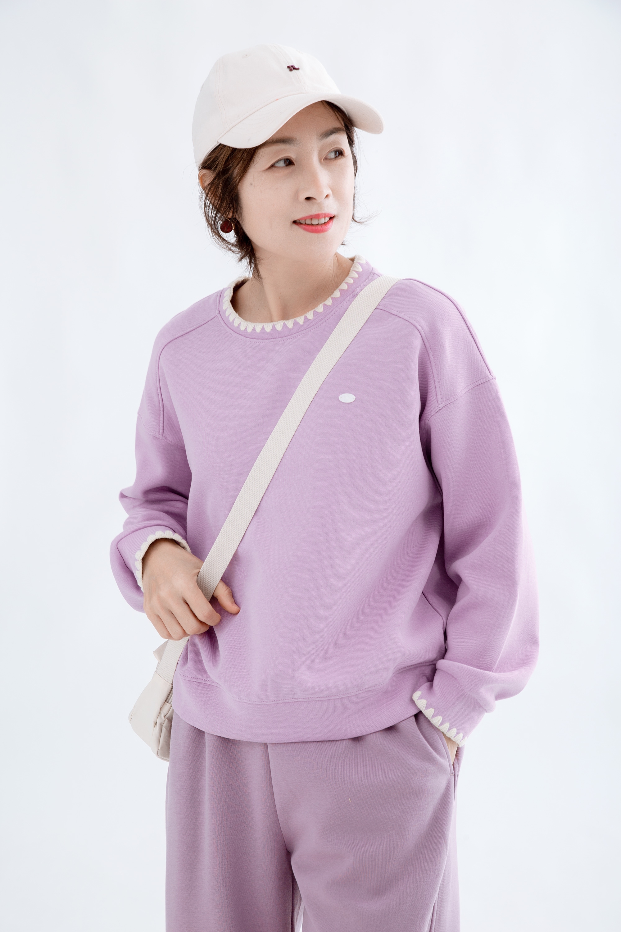 圆领刺绣韩版卫衣