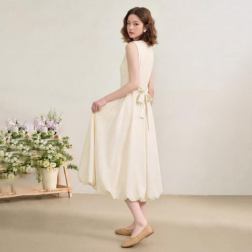 西遇通勤风无袖背心女2026年春季系带收腰长裙小众简约气质连衣裙H0060211 商品图4