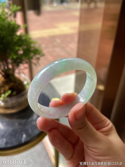 6160703，手镯，贵妃圈口51.0。具体价格微信咨询 商品图1