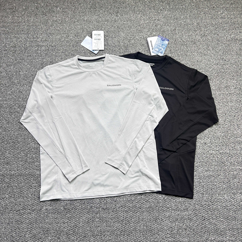 原单正品 Salomon萨洛蒙户外徒步轻量长袖T恤，前后印花设计，功能性面料，吸湿排汗速干，适合各种场合！
颜色：黑色 灰白色
尺码：S～XL
