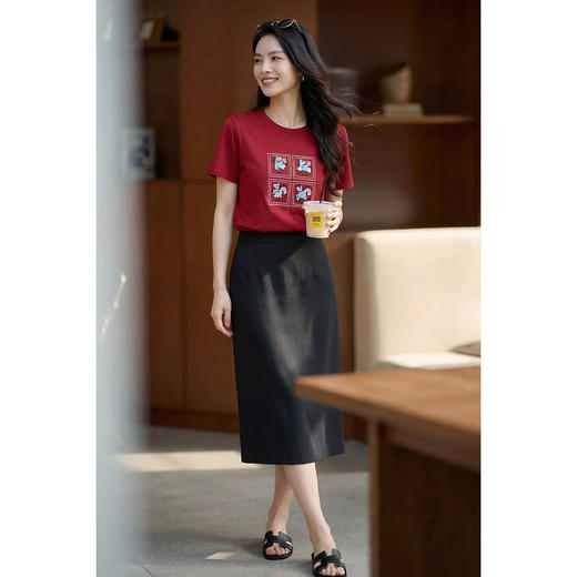 【预售15天】米思阳2026春夏新款圆领卡通小马棉T恤撞色刺绣轻奢重工时尚上衣女1153/1112 商品图5