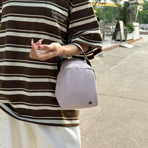 小巧实用 巨能装！【胖fufu贝壳蛋蛋包】（送可拆卸拎绳）六色可选 尼龙防水 手拎斜挎两用 日常通勤 简约外出 #M663 商品图2