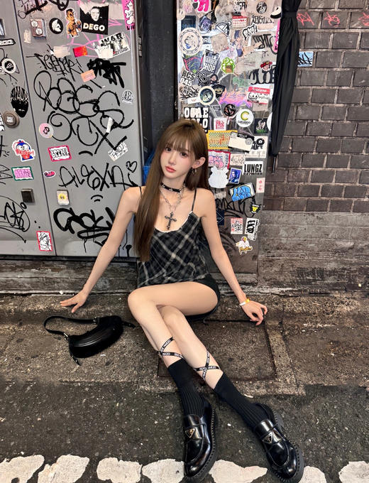 普拉达 乐福鞋系列的两款 款1⃣️经典一脚蹬 款2⃣️厚底一脚蹬 商品图2