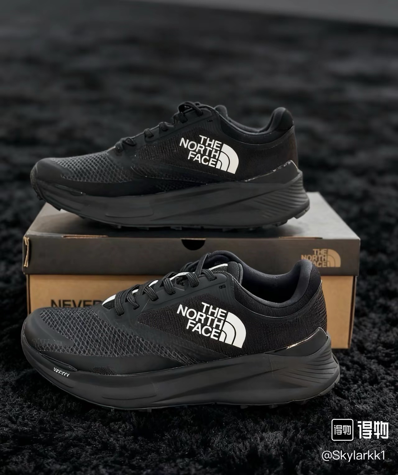 TNF Vectiv Traval 舒适防滑耐磨低帮跑步鞋 Z-15885