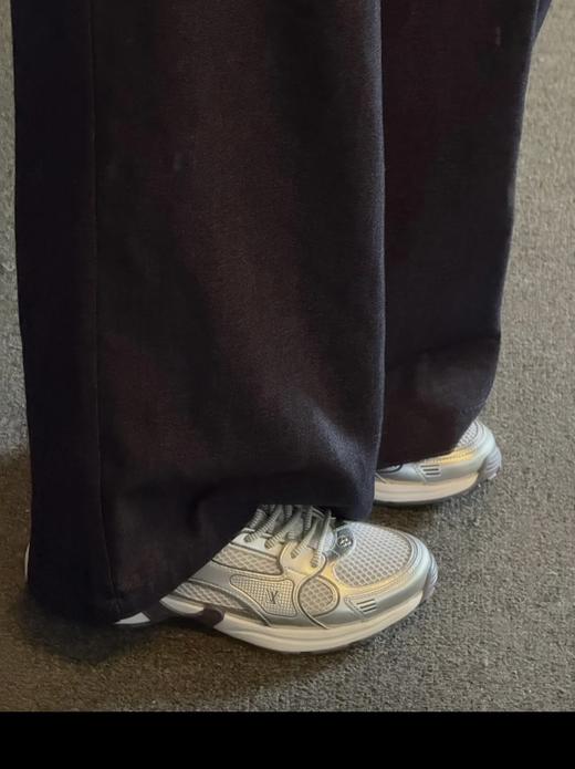 Classic 运动小牛皮系带字母休闲鞋！ 商品图3