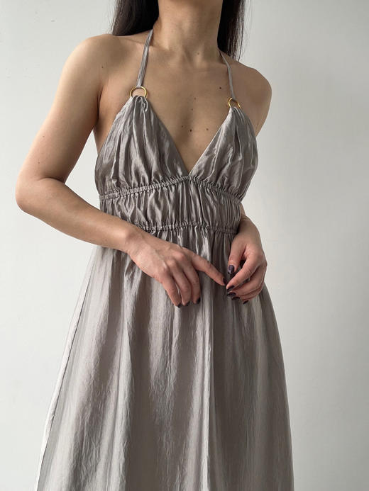 SIJIA｜SS2628 银灰⾦属环挂脖连⾐裙 商品图4