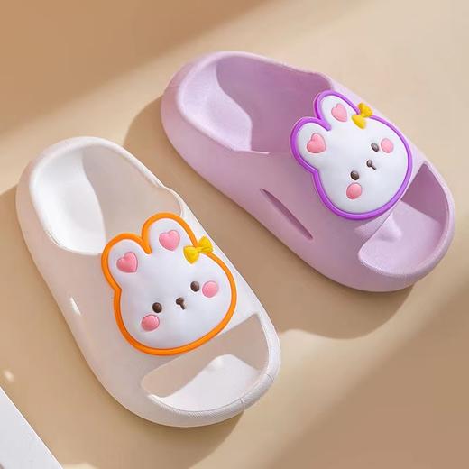 【238元气糖果系小白兔拖鞋】试问这样一双神仙凉拖谁能不爱  尤其是家里的小孩子，更是喜欢得不要不要的，颜值和实用兼备，加上柔软舒适 夏天一定要给家里的宝宝准备起来 商品图4