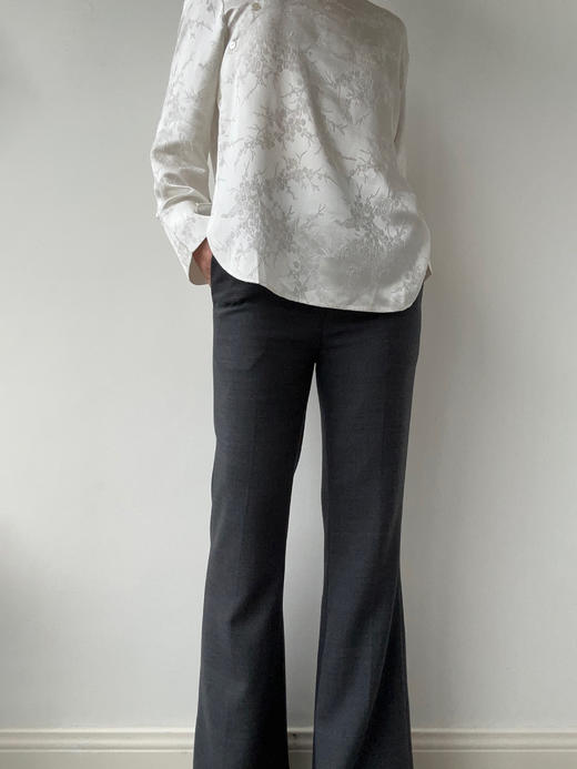 YANYI CHANG｜92890481 脚口开叉修身显瘦喇叭裤 [ 烟墨花灰 ] 商品图5