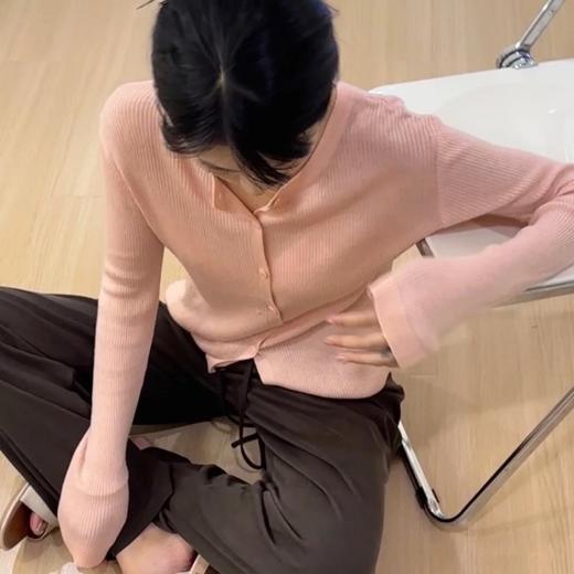 佐姿莎 轻薄调色盘针织开衫 软糯云感面料 透气不闷汗 显瘦坑条肌理 藏住拜拜肉小肚腩 小个子穿出纸片人既视感 9色闭眼入 商品图7