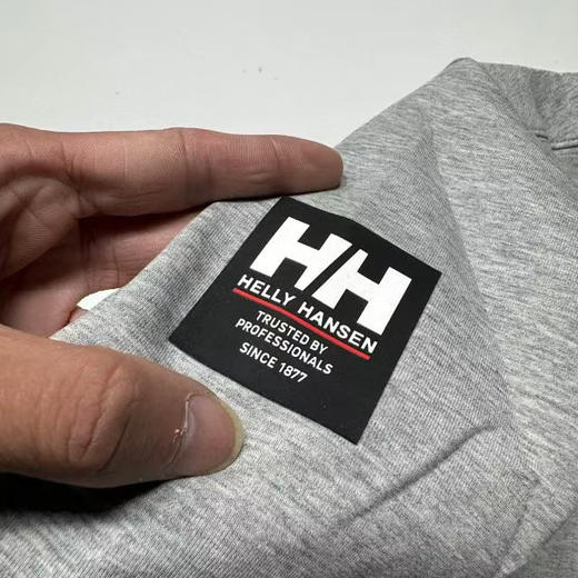 原单正品海丽汉森空气棉salt薄款运动卫衣

藏青M L XXL XXXL  灰色XXL XXXL

简约百搭，科技面料，透气速干，舒适度拉满 商品图5