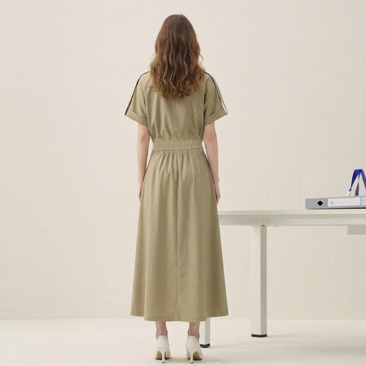 谜底两件式连衣裙短袖2026年春季新品翻领设计感长裙女265ML5006 商品图1