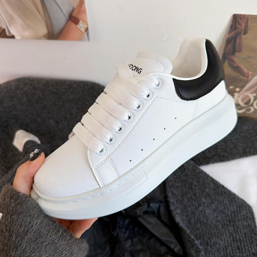 麦昆同款牛皮小白鞋｜时尚界的宇宙爆款，增高显气质 商品图4