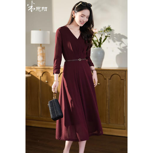 【预售10天】优雅凉感醋酸连衣裙 米思阳2026春季新款法式优雅通勤醋纤V领七分袖中长款连衣裙女6068 商品图0