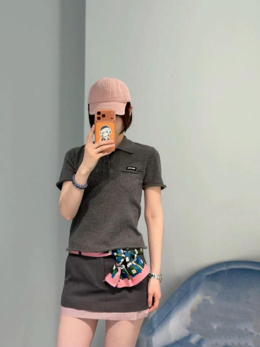 【非质量问题不退换】MiuMiu 26早春新款短袖（XHH） 商品图7