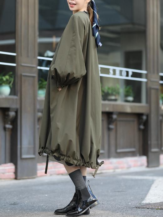 TYNVIE 气球袖防水抽绳派克大衣-橄榄色 商品图9