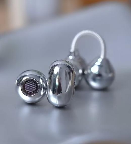 猫太推荐—无感佩戴，狂甩不掉！象鼻子 魔豆系列夹耳式蓝牙耳机 声控AI D95 商品图0