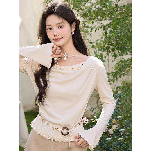 鹿向南「风信子白」设计感短袖杏色T恤女夏新款法式显瘦短款上衣 商品图3