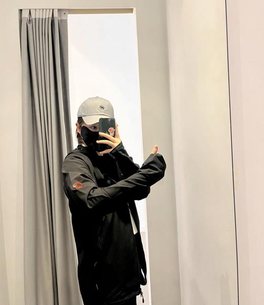 点此购买 猛犸象Macun2.0红标立领透气防水防风男女款长袖软壳外套 yw 342763 商品图0