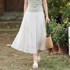 西遇法式刺绣2026春夏新款质感镂空花边高腰A字褶皱宽松半身伞裙H0060221