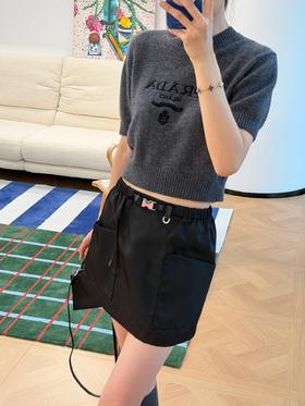 普拉达 26早春新款尼龙休闲半裙