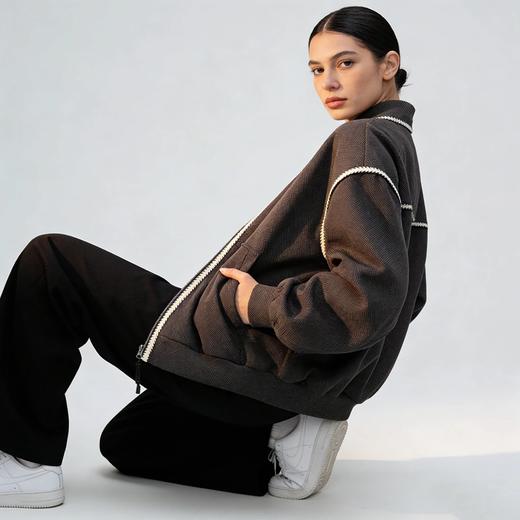 老米优品🎈开春情侣穿搭封神款🍃《美式小香风情侣棒球服外套》自带透气孔的华夫格面料，上手是那种软 fufu 的糯感~~ 商品图7