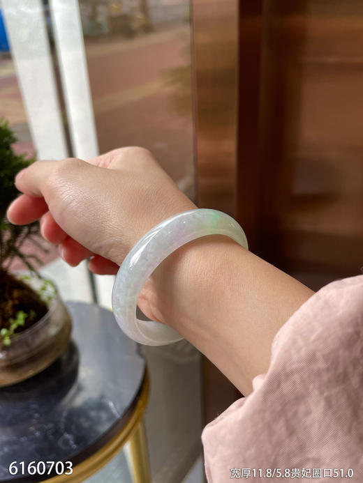 6160703，手镯，贵妃圈口51.0。具体价格微信咨询 商品图3