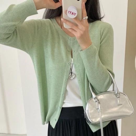 佐姿莎 轻薄调色盘针织开衫 软糯云感面料 透气不闷汗 显瘦坑条肌理 藏住拜拜肉小肚腩 小个子穿出纸片人既视感 9色闭眼入 商品图1