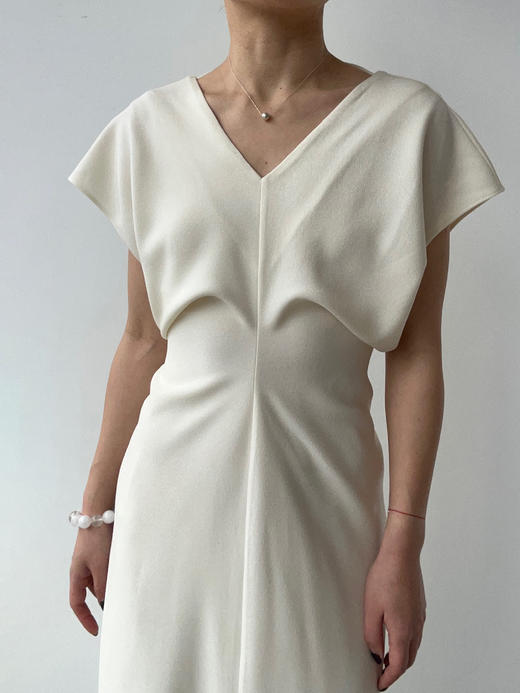 YANYI CHANG｜91830070 大V领立裁收腰连衣裙 [ 奶油黄 ] 商品图8